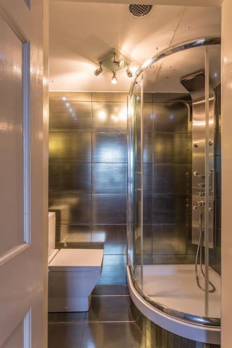 Prime Edinburgh City Centre - 4 Bed Penthouse Exterior foto
