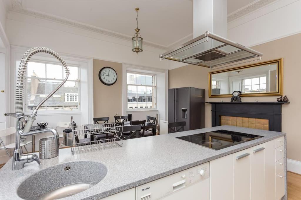 Prime Edinburgh City Centre - 4 Bed Penthouse Exterior foto